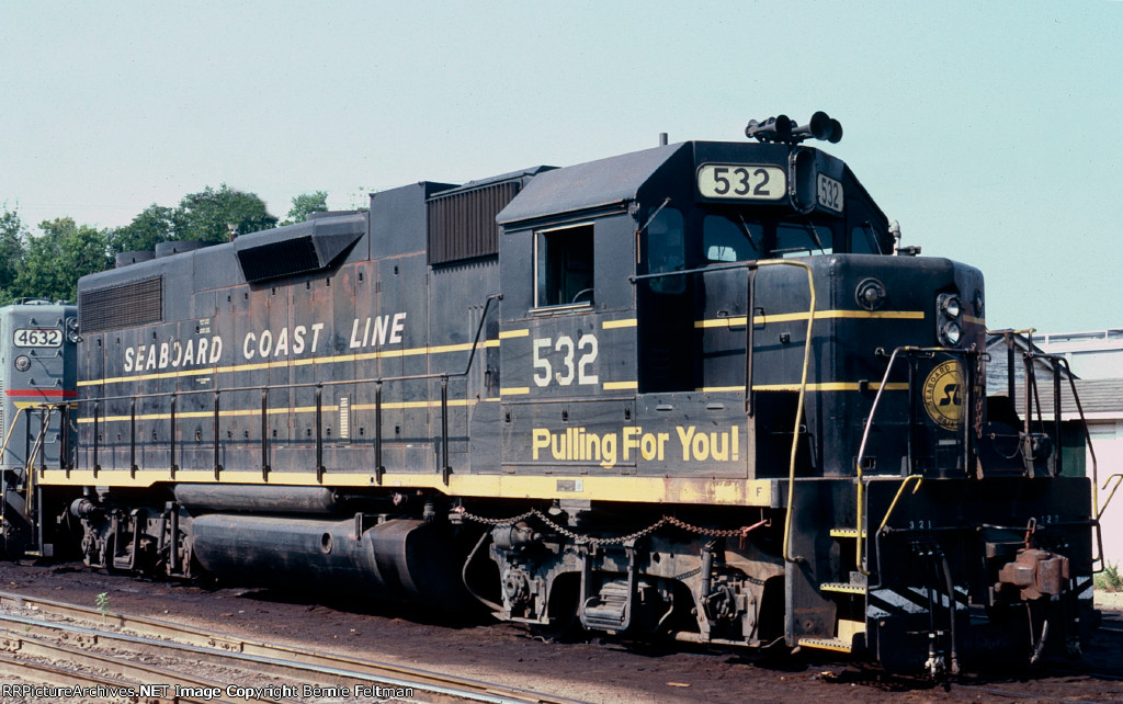 Seaboard Coast Line GP38-2 #532 on the engine track 